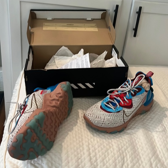 Nike React Vision, size 8.5m - Picture 1 of 1